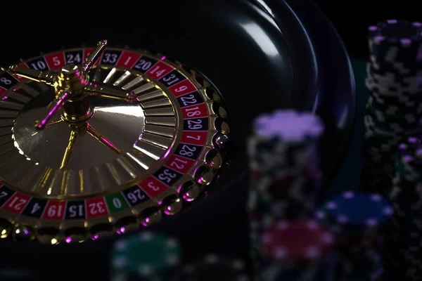Live dealer at dagelan 4d Colok Naga table with HD studio setup